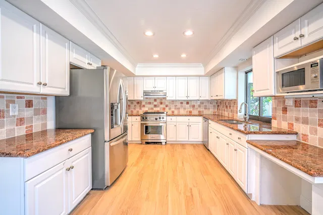 Residence photo 19
