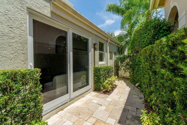Eagles Landing Residence photo 26