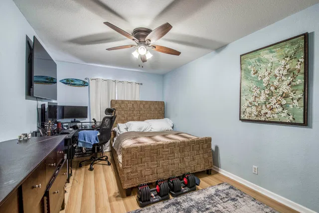 Residence photo 24