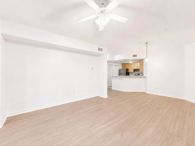  Unit 4302 photo 7