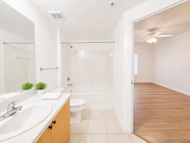  Unit 4302 photo 14