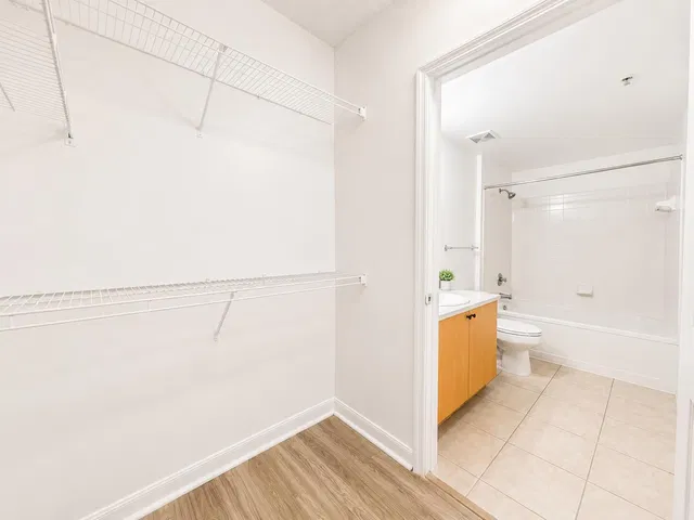  Unit 4302 photo 16