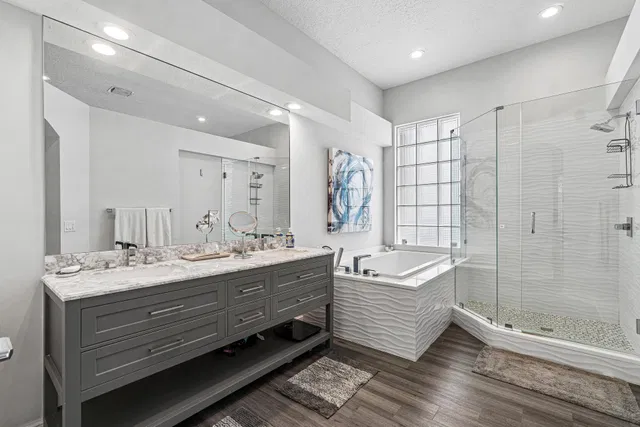 Woodfield Country Club Residence photo 25