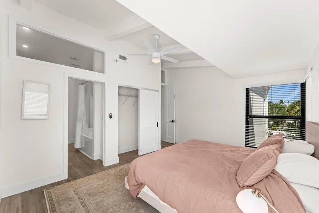 Unit 279 photo 13