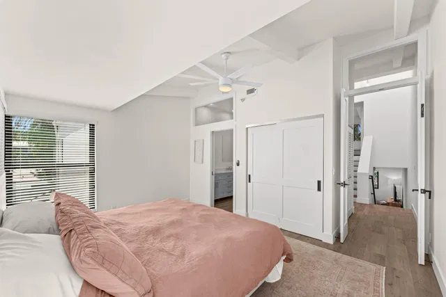 Unit 279 photo 14