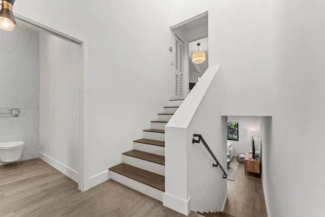 Unit 279 photo 18