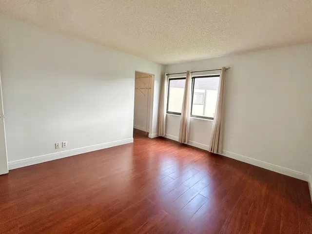  Unit C2 photo 13