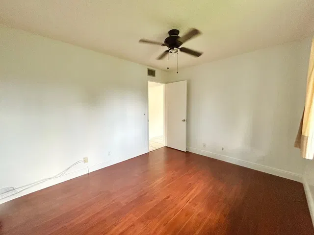  Unit C2 photo 23