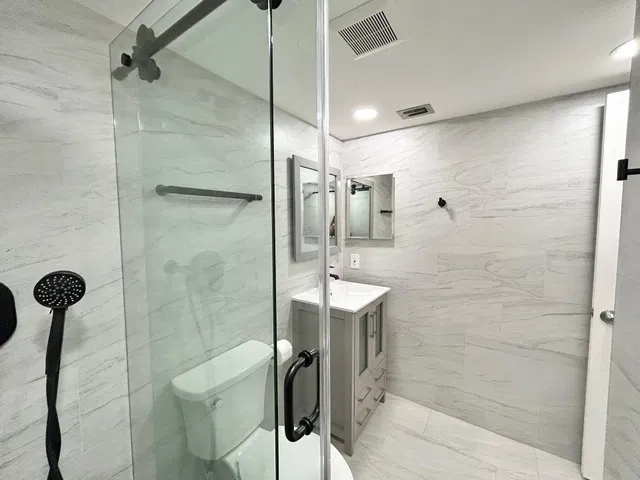  Unit C2 photo 25