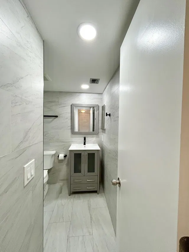  Unit C2 photo 28