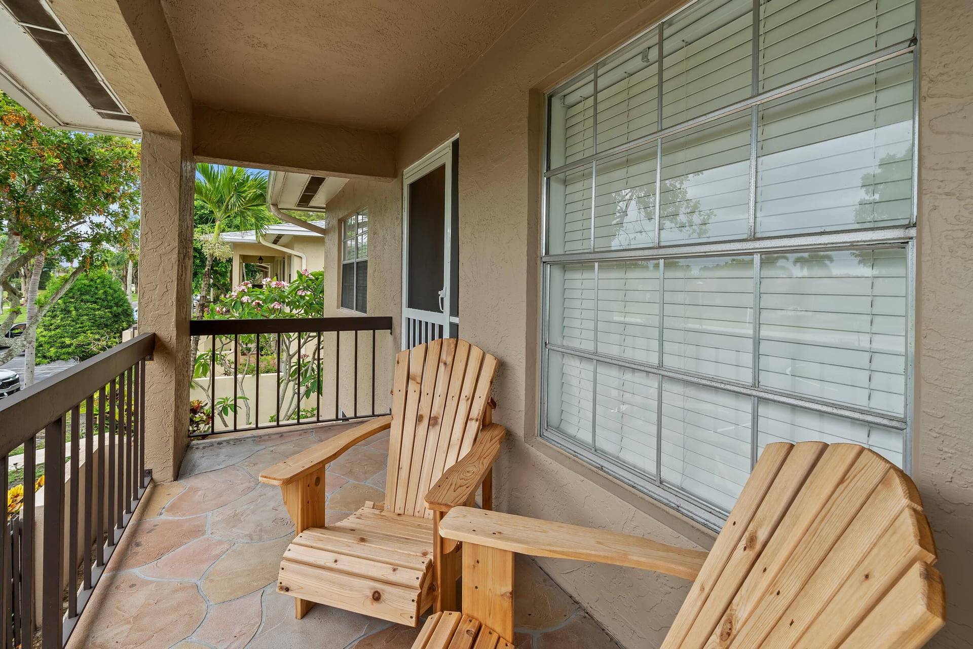 Residence photo 3