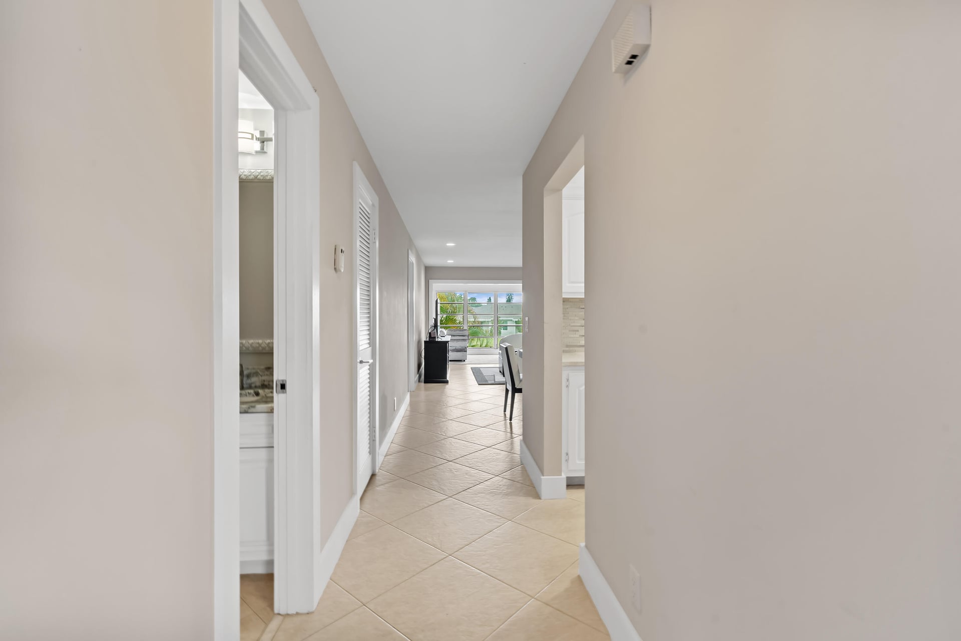 Residence photo 4
