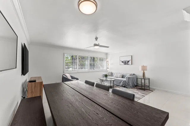 Unit 269 photo 6
