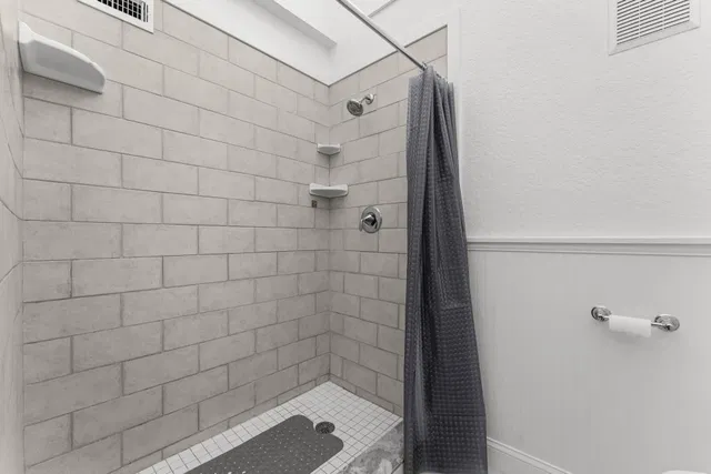 Unit 269 photo 20