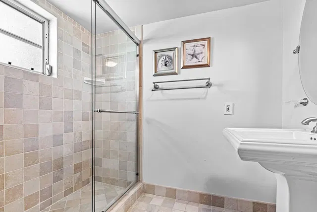 Unit C417 photo 21