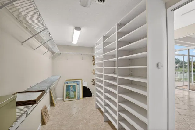  Residence photo 34