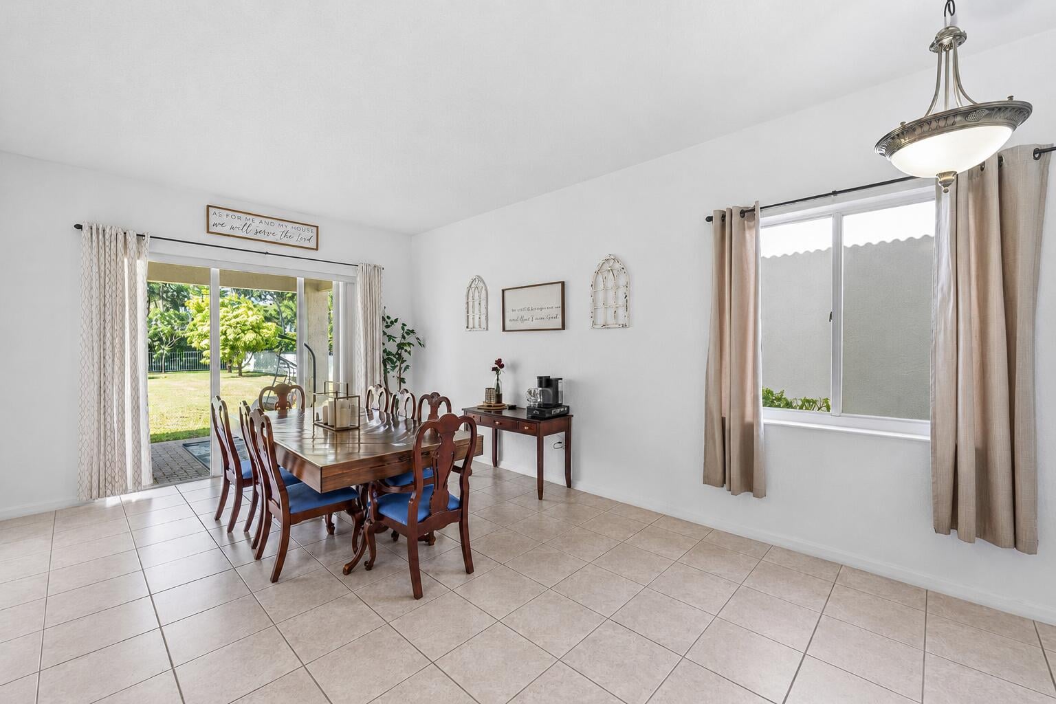 Residence photo 5