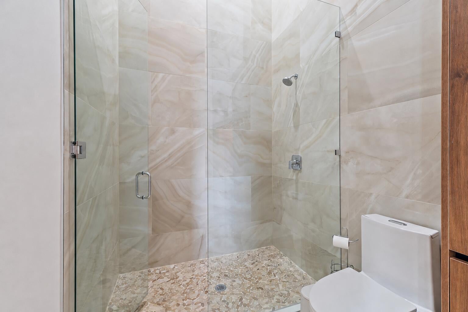  Residence photo 99