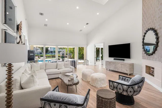 Admirals Cove Residence photo 15