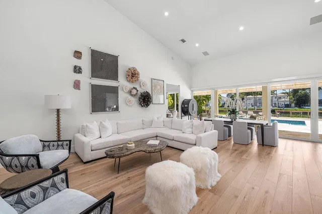 Admirals Cove Residence photo 17