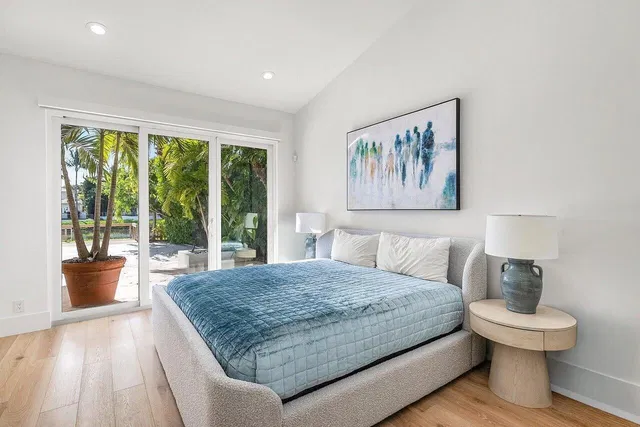 Admirals Cove Residence photo 38