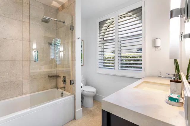 Admirals Cove Residence photo 43