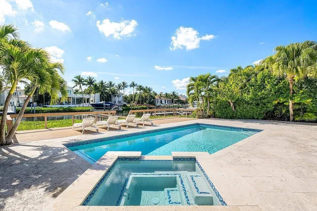 Admirals Cove Residence photo 48