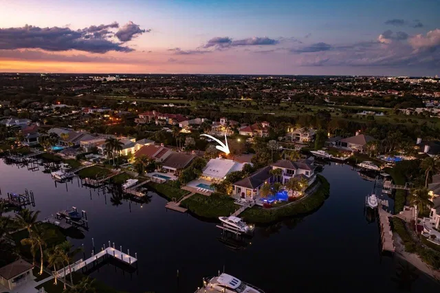 Admirals Cove Residence photo 71