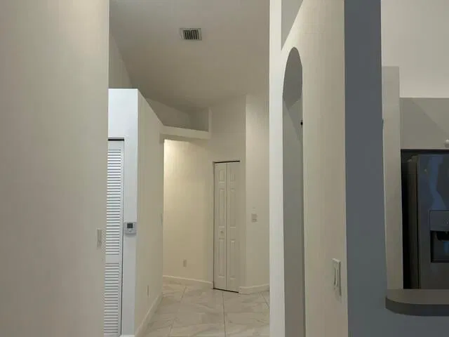  Residence photo 5
