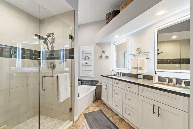 Monarch Country Club Residence photo 27