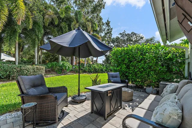 Monarch Country Club Residence photo 40