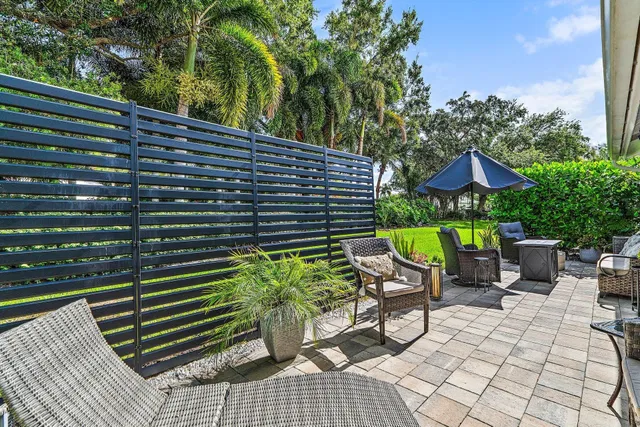 Monarch Country Club Residence photo 41