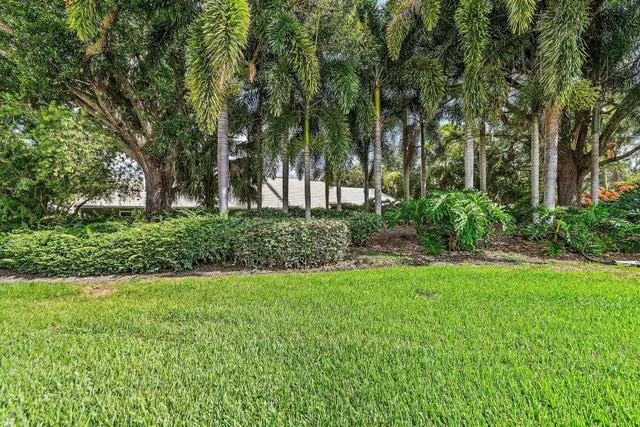 Monarch Country Club Residence photo 46