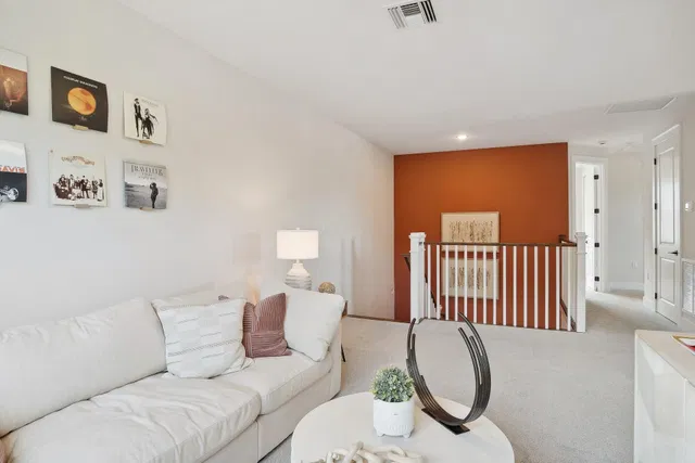 Residence photo 26