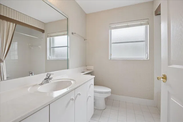 Residence photo 12