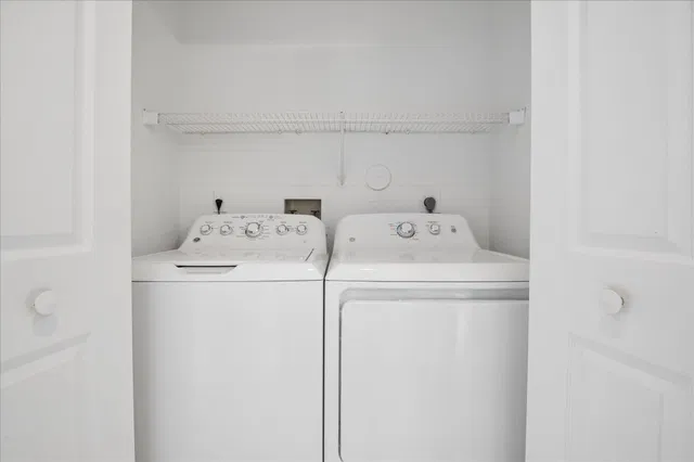 Residence photo 18