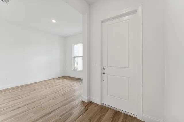 Residence photo 2
