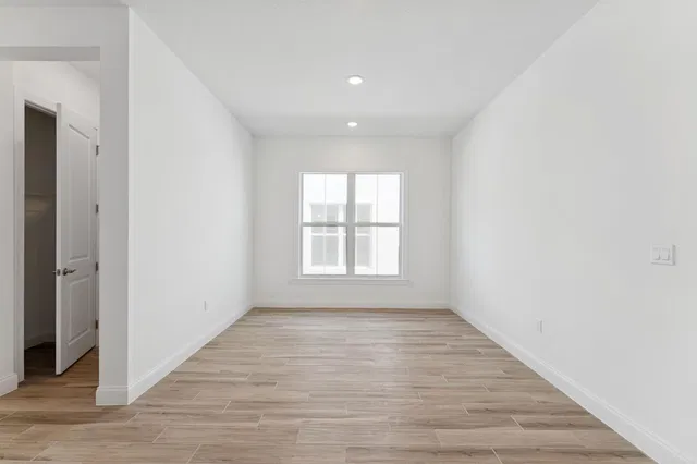 Residence photo 5