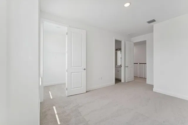 Residence photo 32