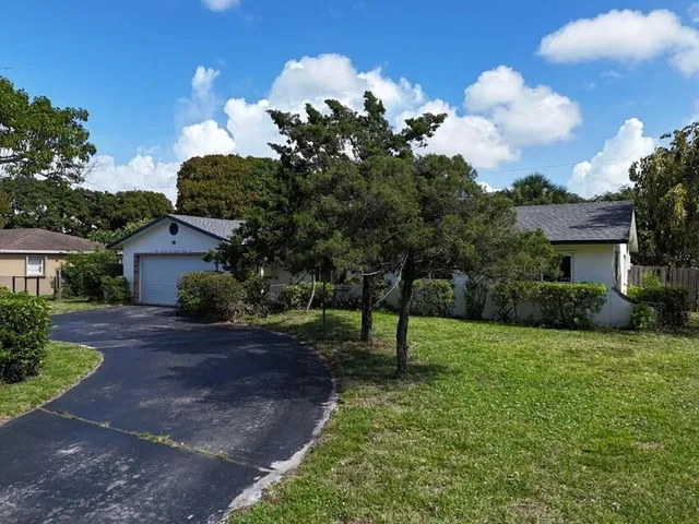Residence photo 2
