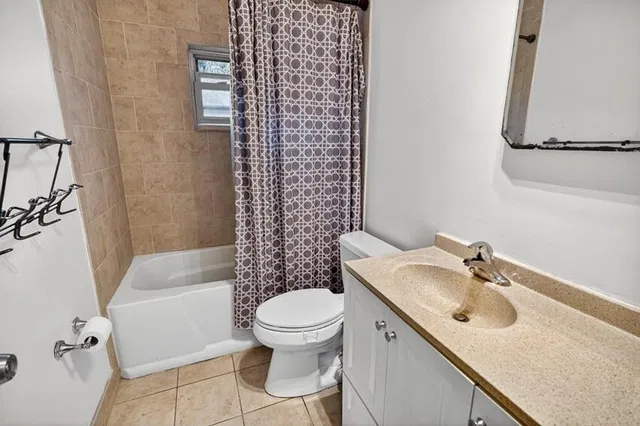 Residence photo 17