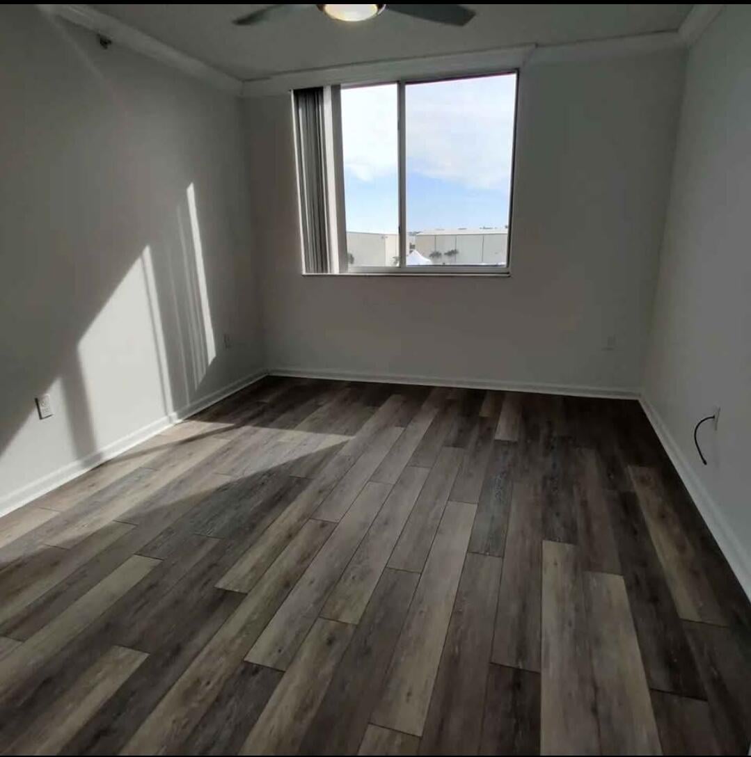 Unit 506 photo 9