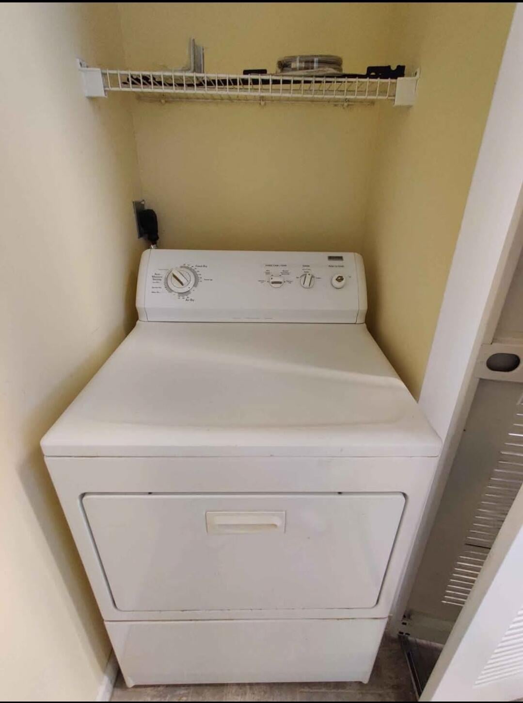 Unit 506 photo 15