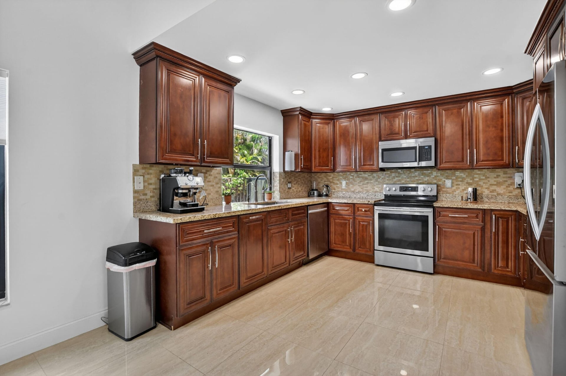 Boca Isles Residence photo 14