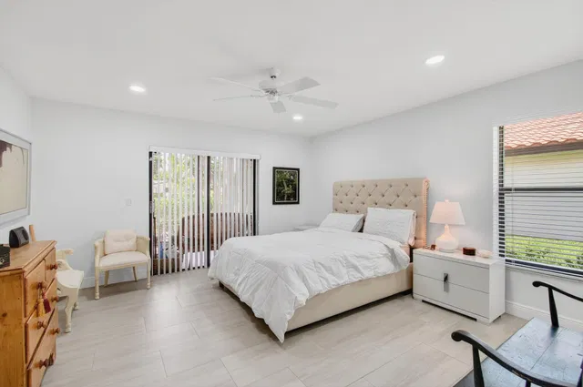 Residence photo 12