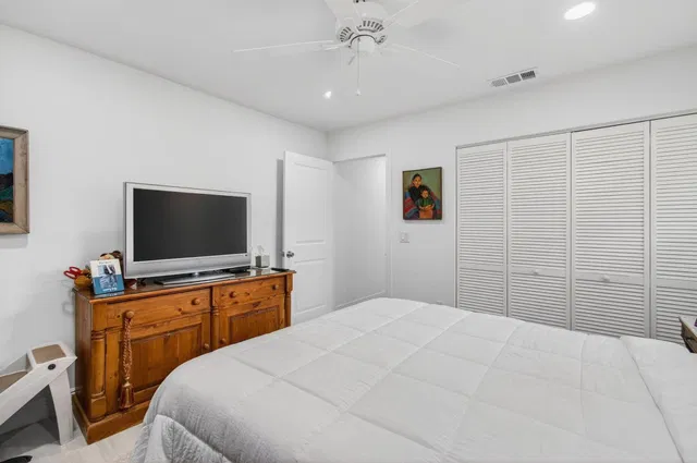 Residence photo 17