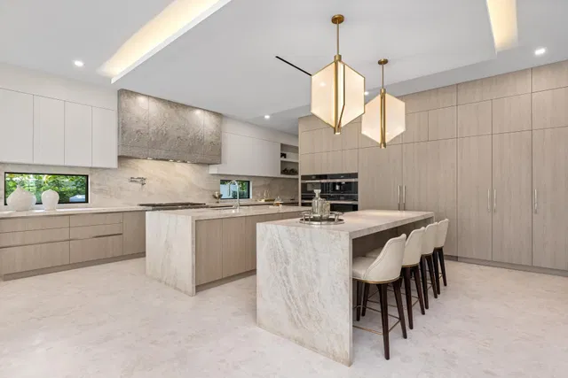 Royal Palm Yacht and Country Club Residence photo 10
