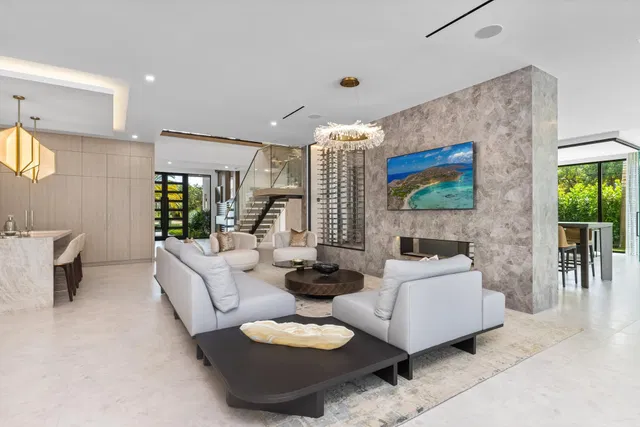 Royal Palm Yacht and Country Club Residence photo 17