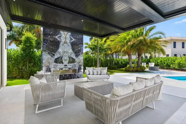 Royal Palm Yacht and Country Club Residence photo 29