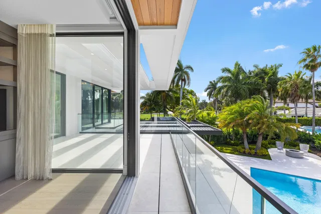Royal Palm Yacht and Country Club Residence photo 35